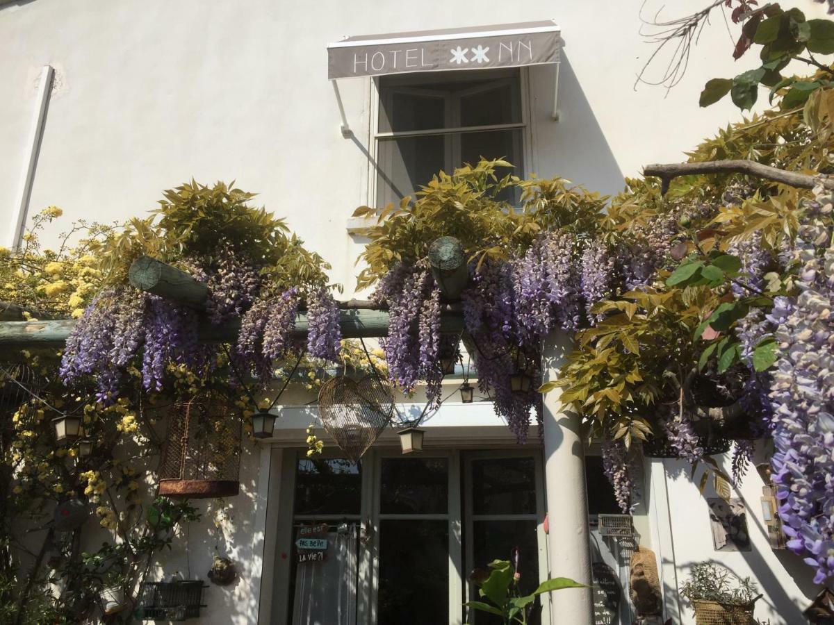 Hotel Le Mediterranee Saintes-Maries-de-la-Mer Exterior photo